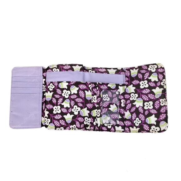 🏆104 Vera Bradley Retired Pattern Plum Petals Tri-Fold Wallet - Picture 2 of 9